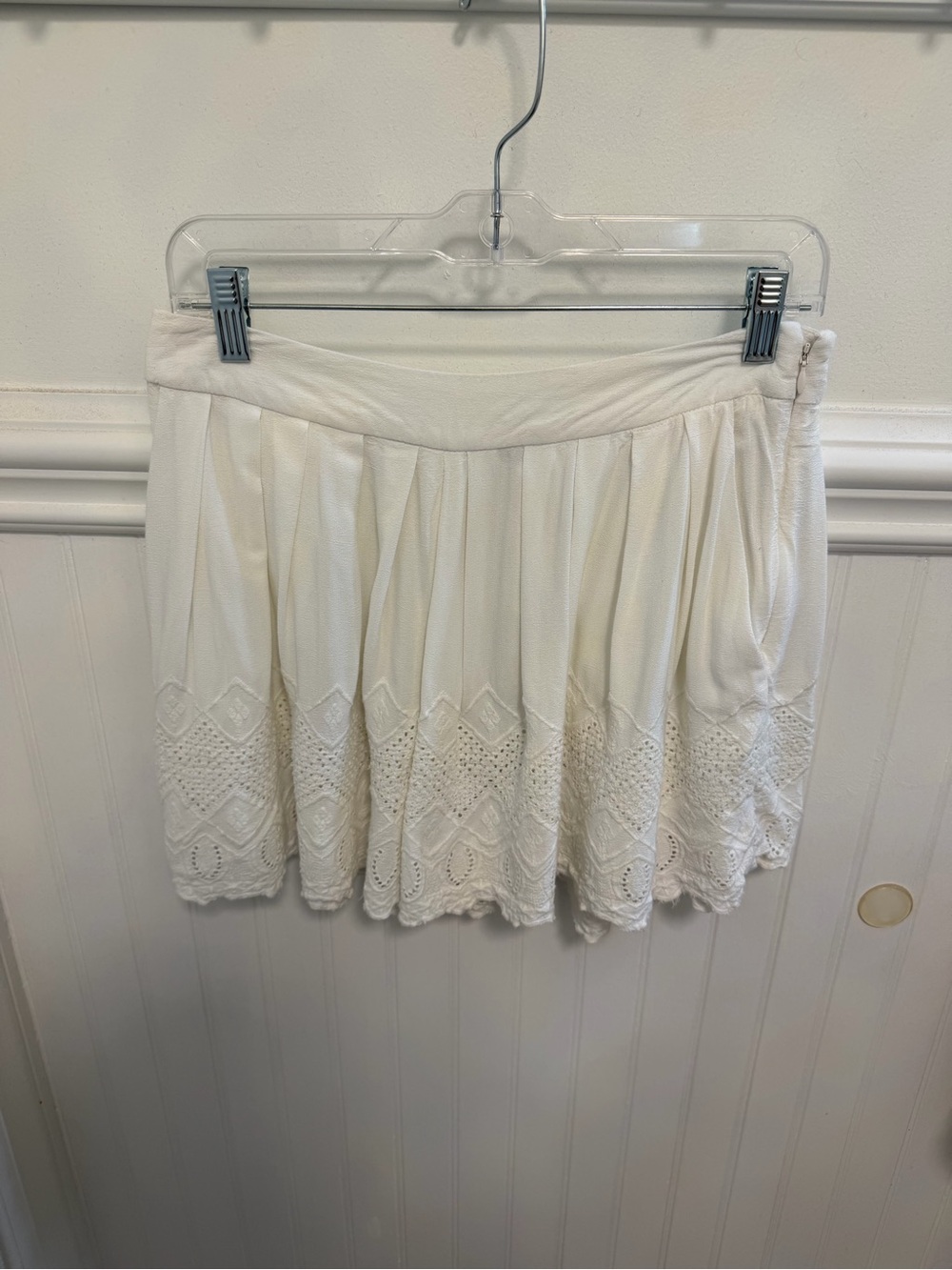 Women's Cream Crochet-Hem Skort